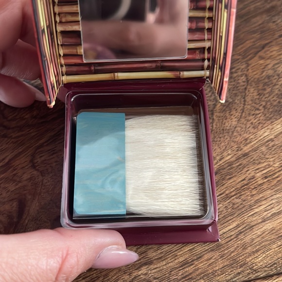 Benefit Hoola Bronzer - Picture 2 of 2